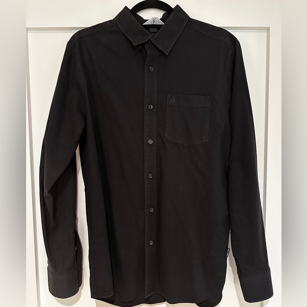 Volcom | Men’s Long Sleeve Button Down | Medium | Black